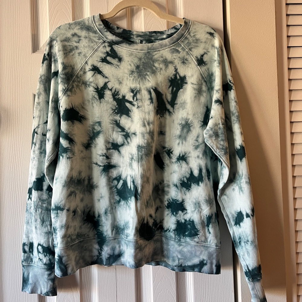 Athleta Sundown Sweatshirt in Blue Tie Dye